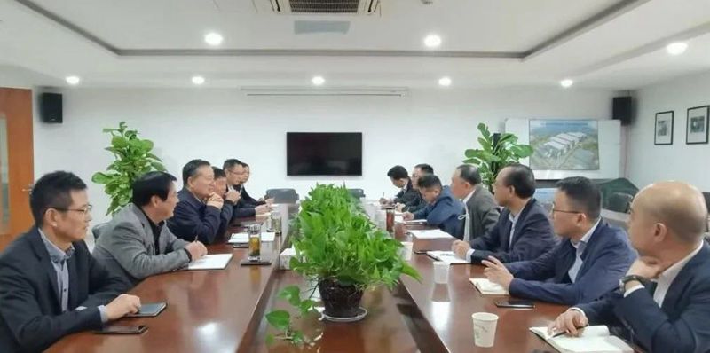省興合集團(tuán)總裁施建強(qiáng)調(diào)研金誠(chéng)汽車、華通醫(yī)藥